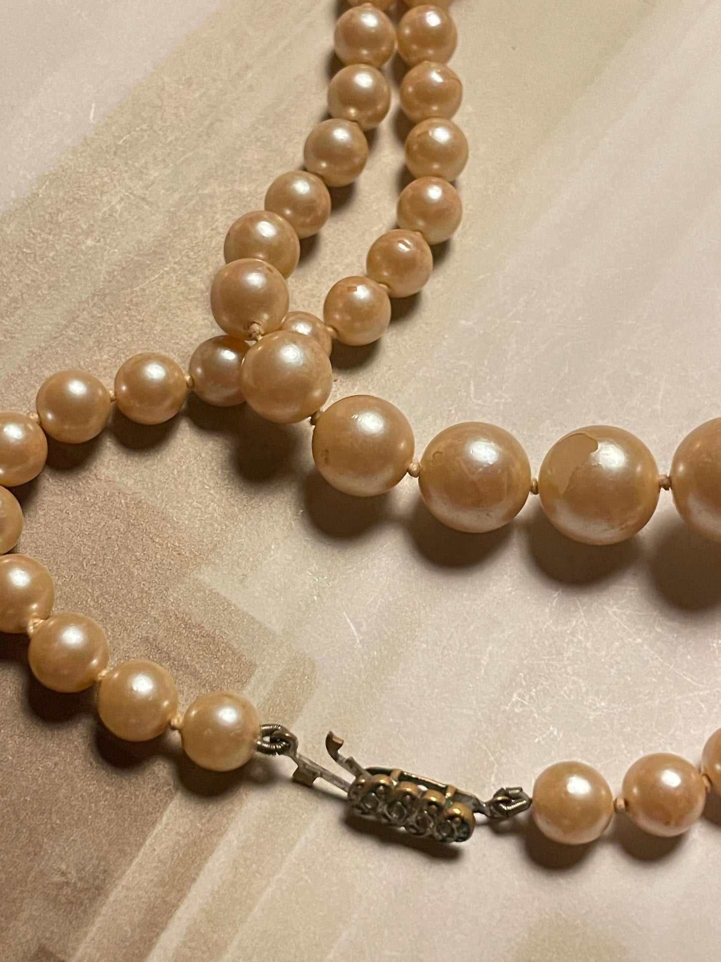Ketting Moi à Paris