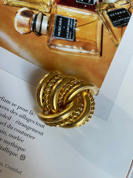 Broche Gigi